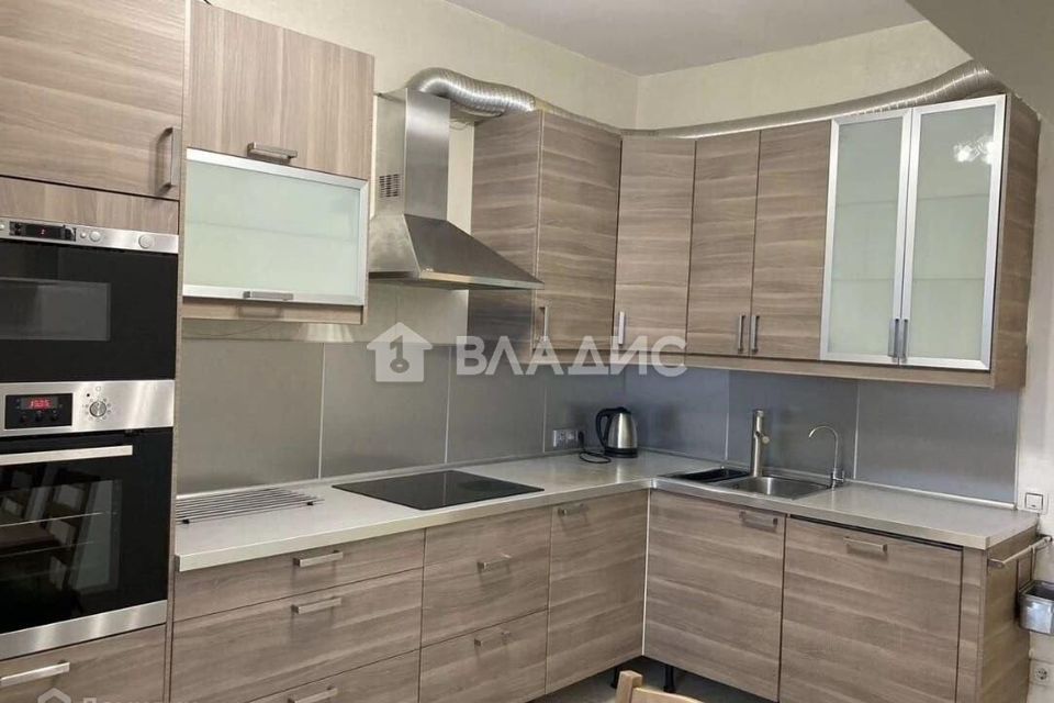Продаётся 1-комнатная квартира, 48 м²