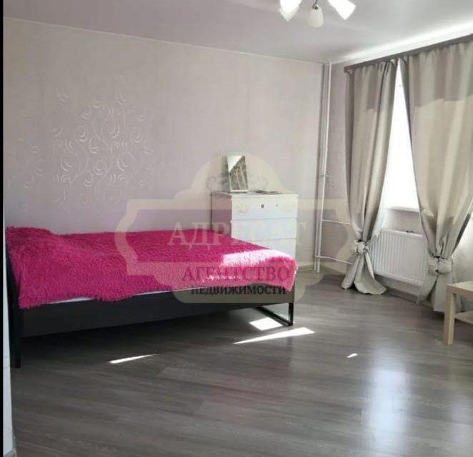 Продаётся 1-комнатная квартира, 46.8 м²