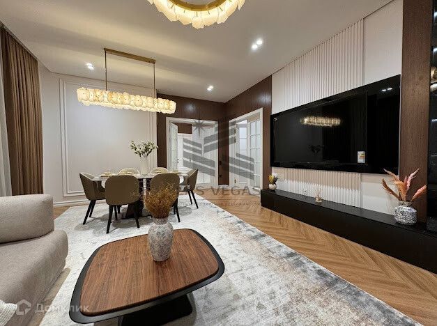 Сдаётся 3-комнатная квартира, 189 м²