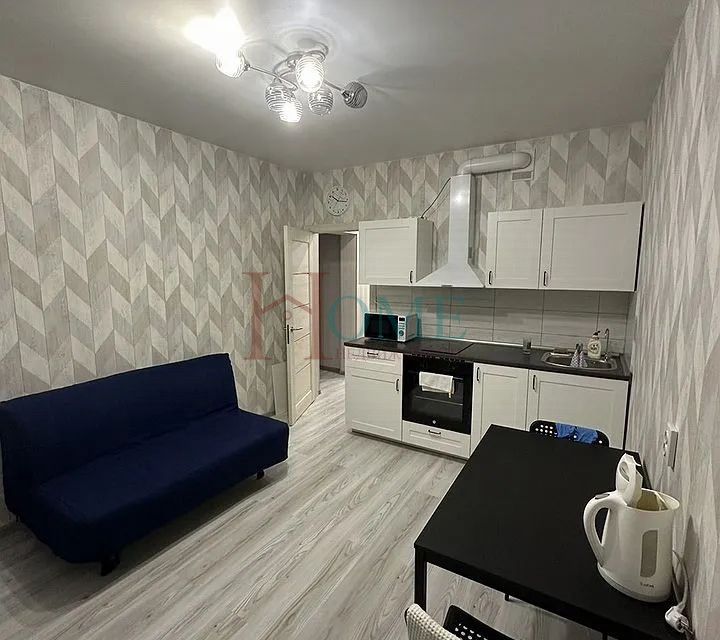 Сдаётся 1-комнатная квартира, 42 м²