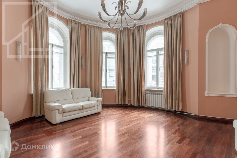 Сдаётся 5-комнатная квартира, 156 м²