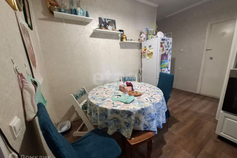 Продаётся 3-комнатная квартира, 70.1 м²