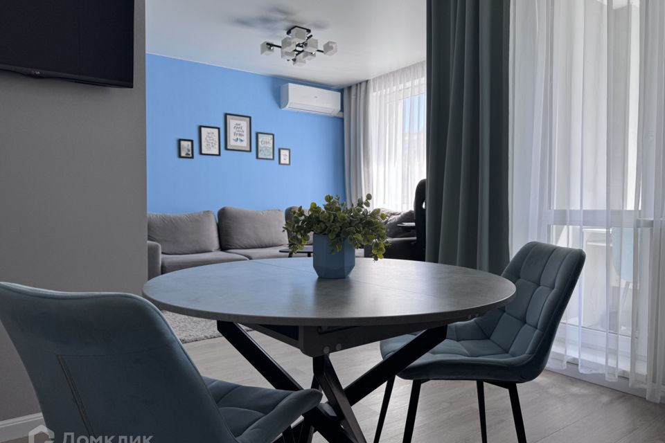 Продаётся 1-комнатная квартира, 42.8 м²