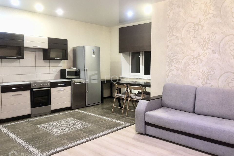 Сдаётся 2-комнатная квартира, 58.6 м²