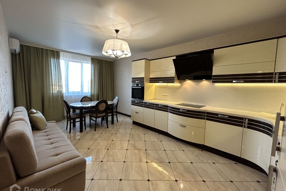 Сдаётся 3-комнатная квартира, 125 м²