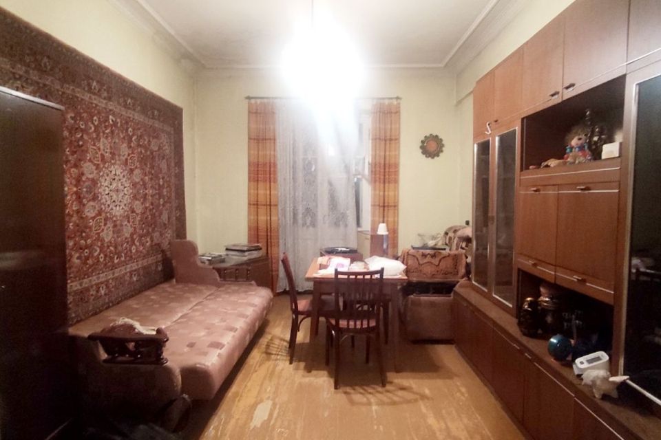 Продаётся 2-комнатная квартира, 60.5 м²