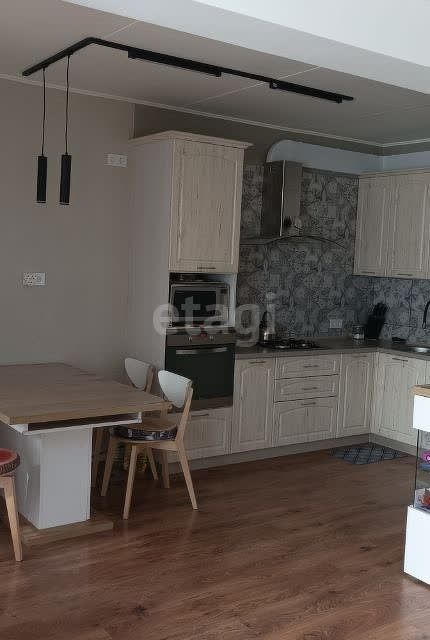 Продаётся 1-комнатная квартира, 45.3 м²