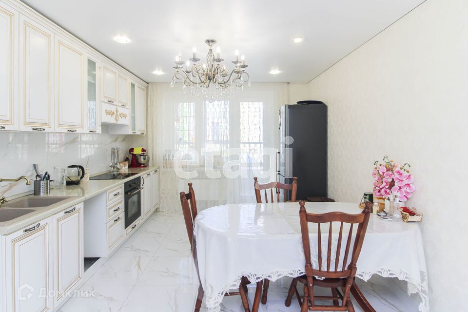 Продаётся 3-комнатная квартира, 92.2 м²