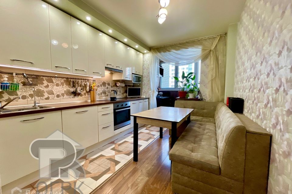 Продаётся 2-комнатная квартира, 55.7 м²