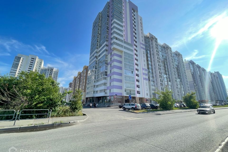 Продаётся 1-комнатная квартира, 56.09 м²