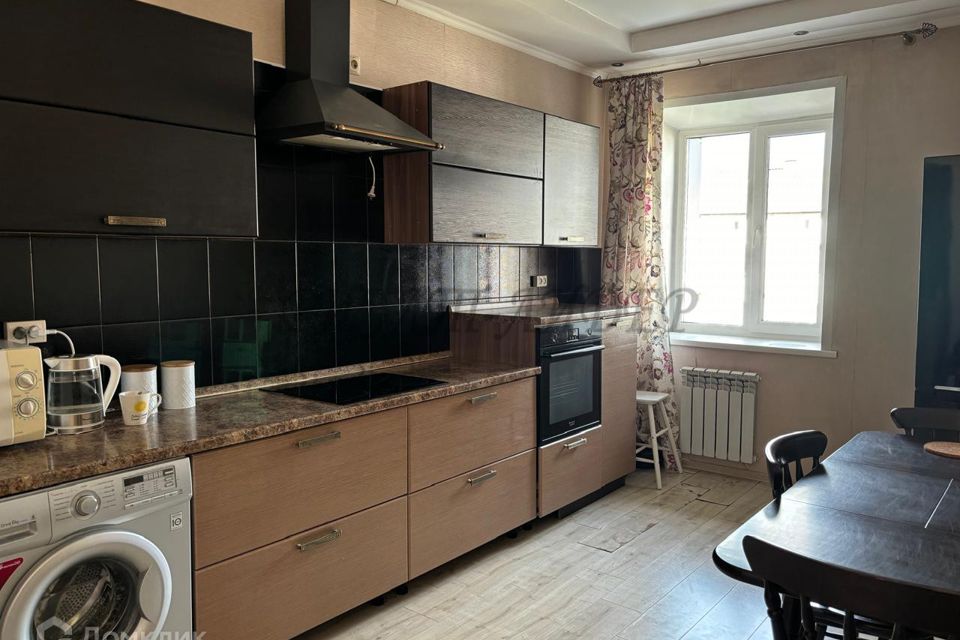 Сдаётся 3-комнатная квартира, 106 м²