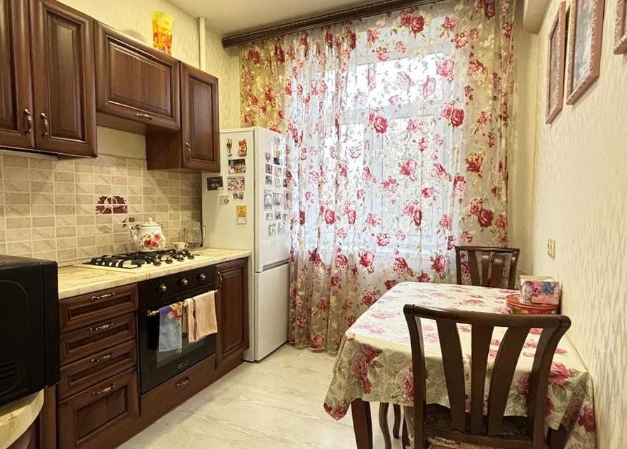 Продаётся 3-комнатная квартира, 81.8 м²