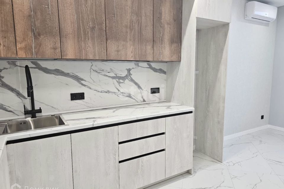 Продаётся 3-комнатная квартира, 75.6 м²