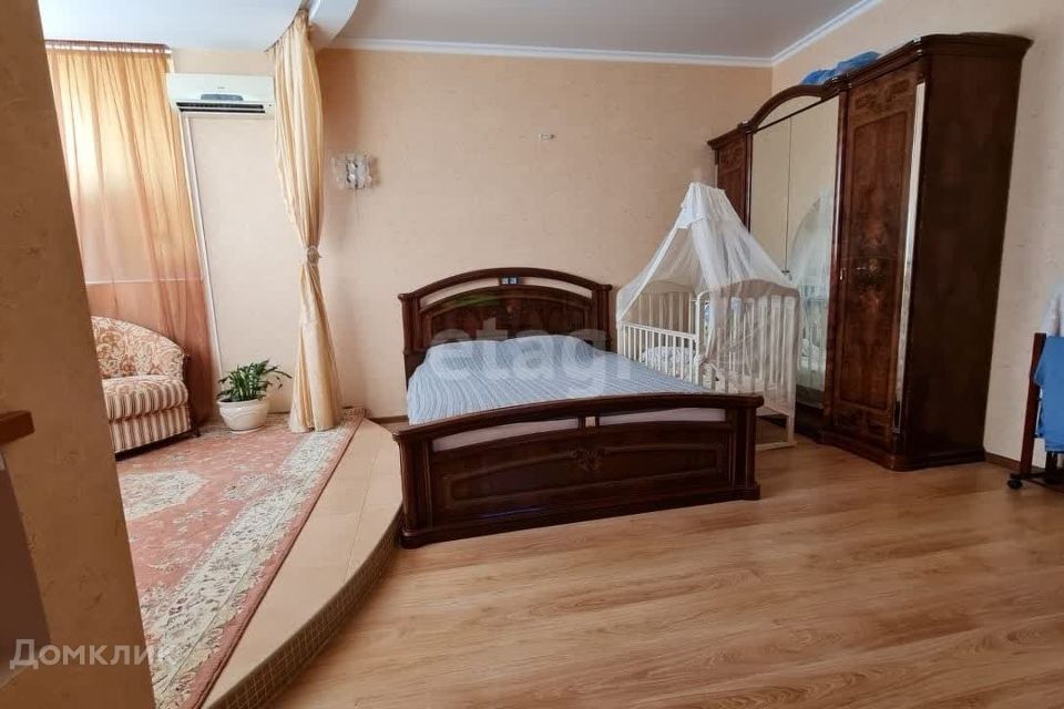 Продаётся 2-комнатная квартира, 92 м²