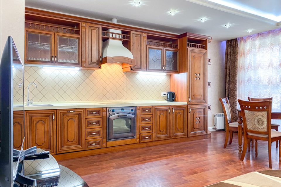 Сдаётся 3-комнатная квартира, 90 м²