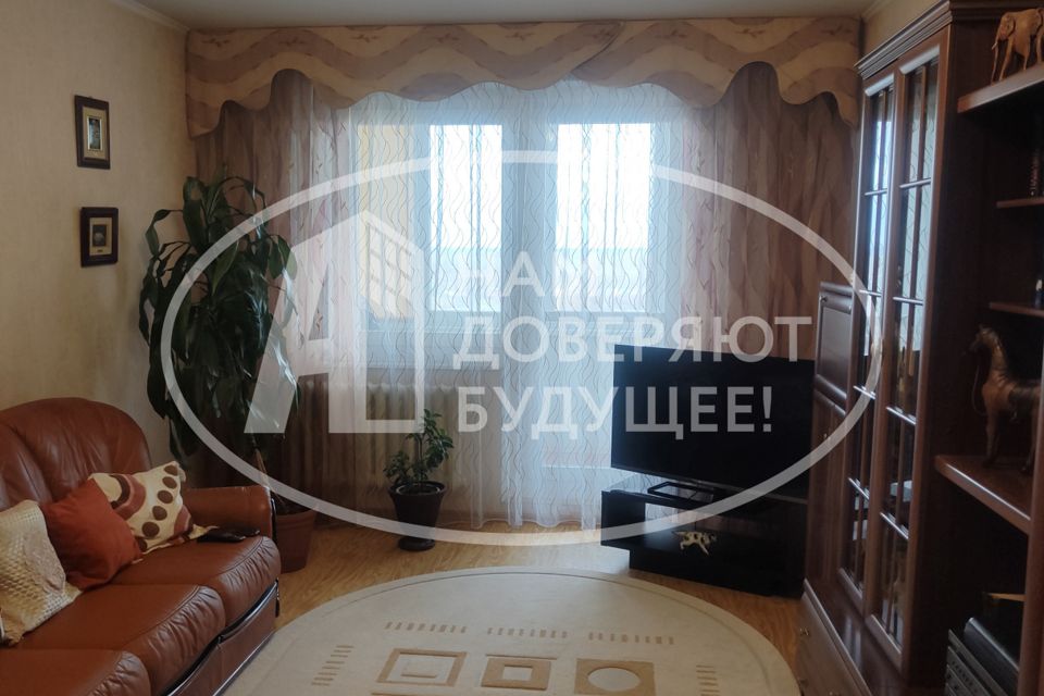 Продаётся 4-комнатная квартира, 100.1 м²