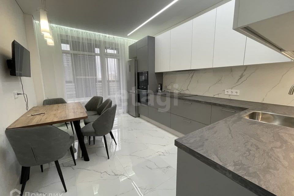 Сдаётся 2-комнатная квартира, 70 м²