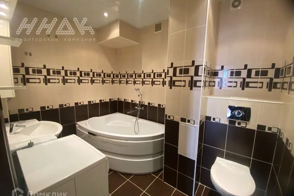 Продаётся 2-комнатная квартира, 61.6 м²