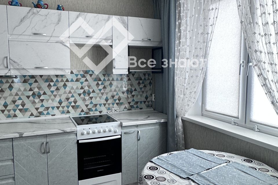 Сдаётся 2-комнатная квартира, 65.7 м²
