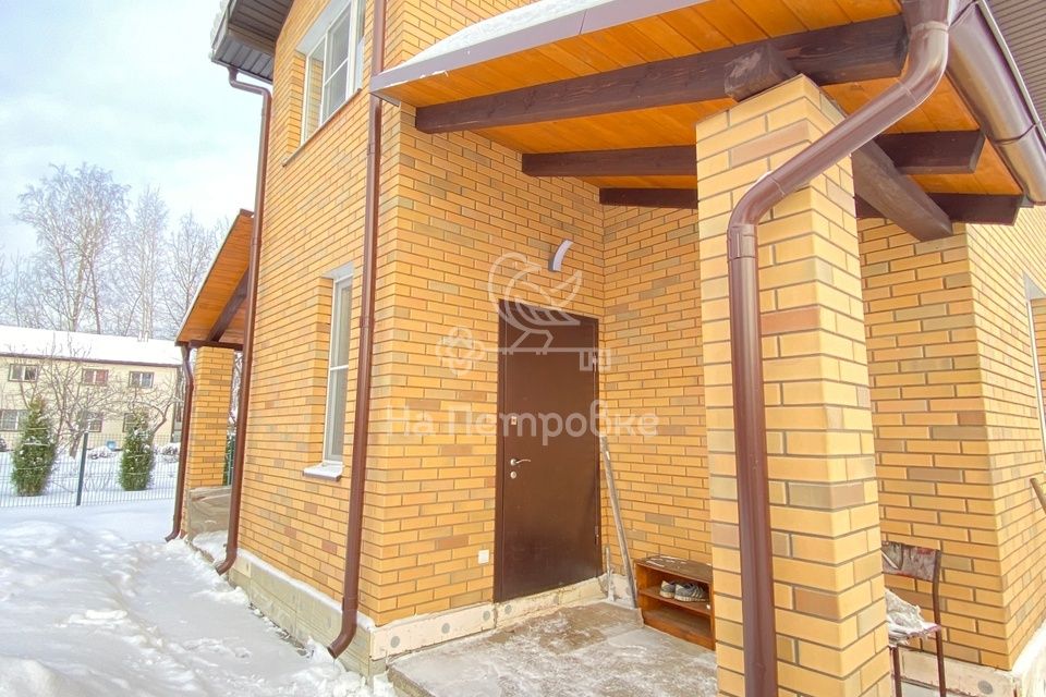 Продам дом 105.0 м² на участке 10.0 сот этажей 1 район Рязанский