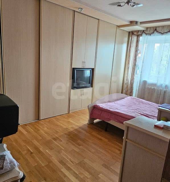 Продаётся 4-комнатная квартира, 105.9 м²