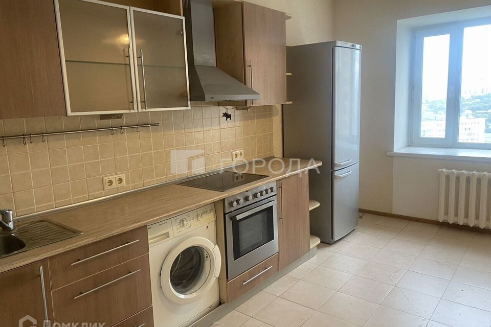 Сдаётся 2-комнатная квартира, 70 м²