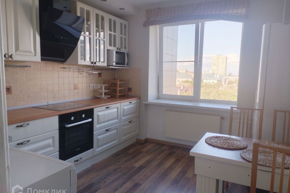 Продаётся 2-комнатная квартира, 75.5 м²