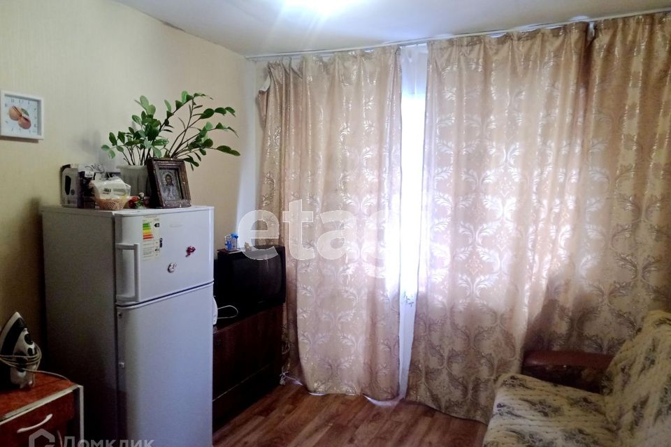 Продаётся комната в 1-комн. квартире, 12.4 м²
