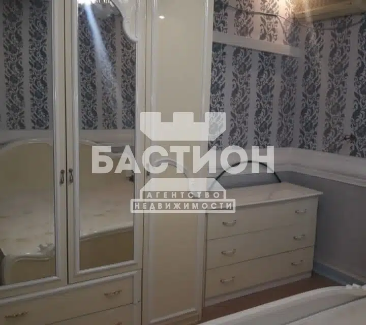 Продаётся 4-комнатная квартира, 89.6 м²
