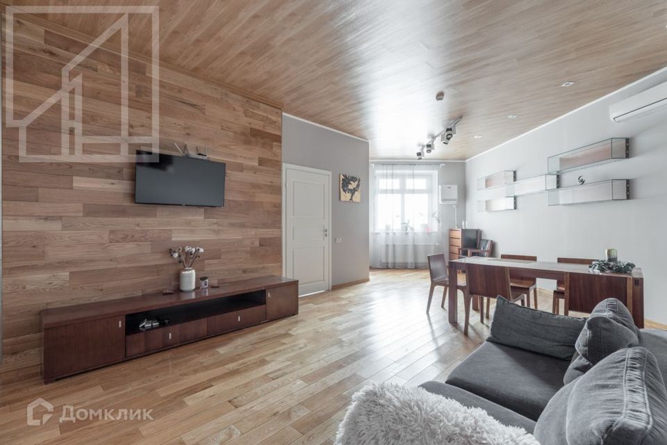 Сдаётся 3-комнатная квартира, 122 м²