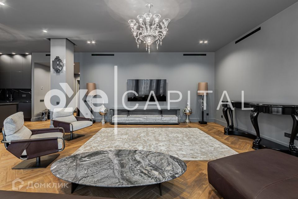 Сдаётся 3-комнатная квартира, 192 м²