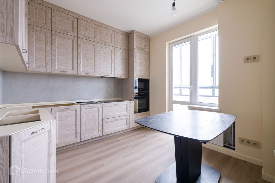 Продаётся 3-комнатная квартира, 61.6 м²