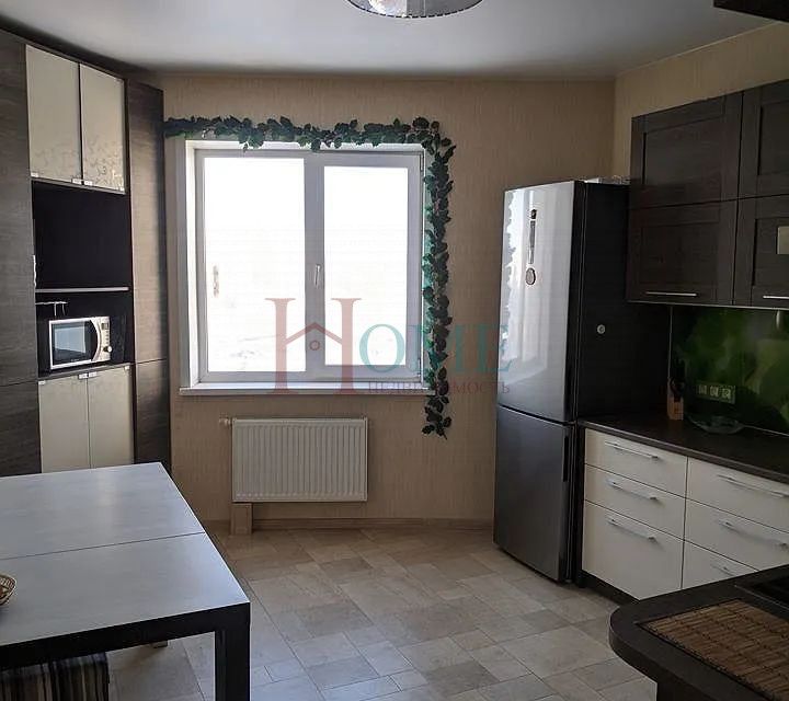 Сдаётся 1-комнатная квартира, 42.2 м²