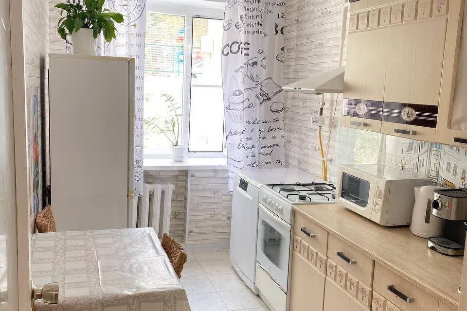 Продаётся 3-комнатная квартира, 59.2 м²