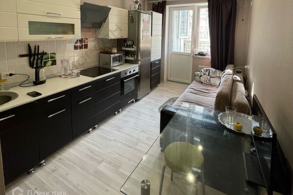 Продаётся 1-комнатная квартира, 42.6 м²