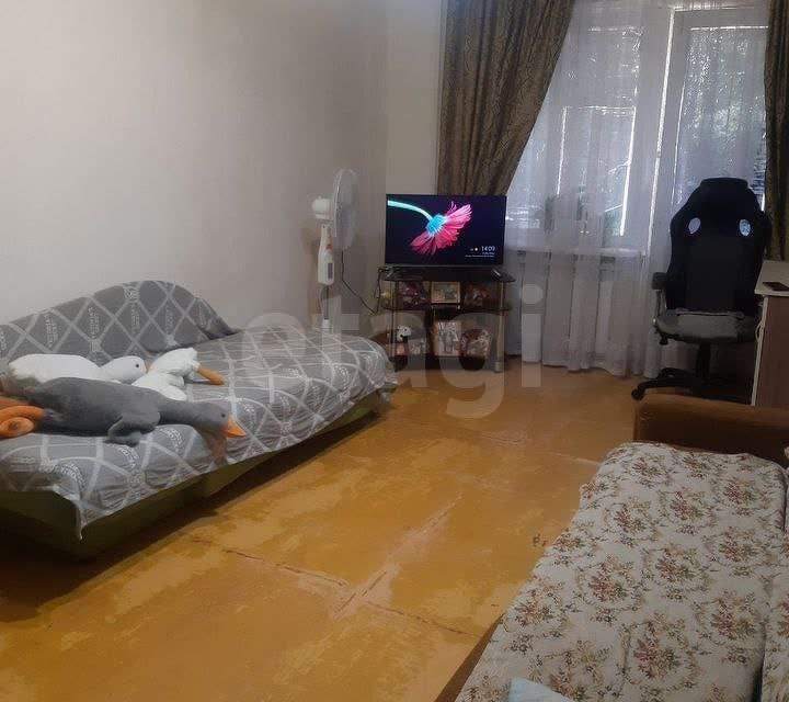 Продаётся 3-комнатная квартира, 56.5 м²