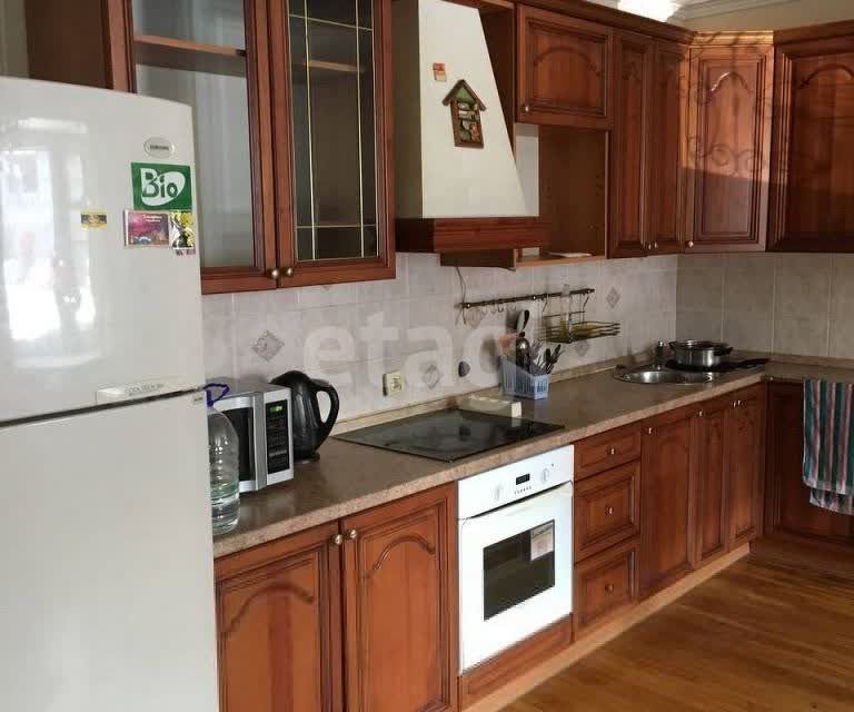 Сдаётся 1-комнатная квартира, 57 м²