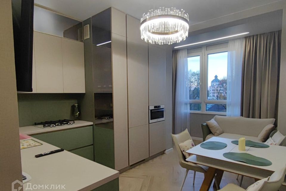 Продаётся 1-комнатная квартира, 43 м²