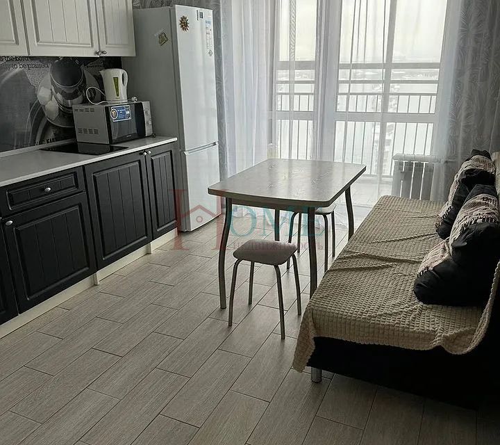 Сдаётся 1-комнатная квартира, 42 м²