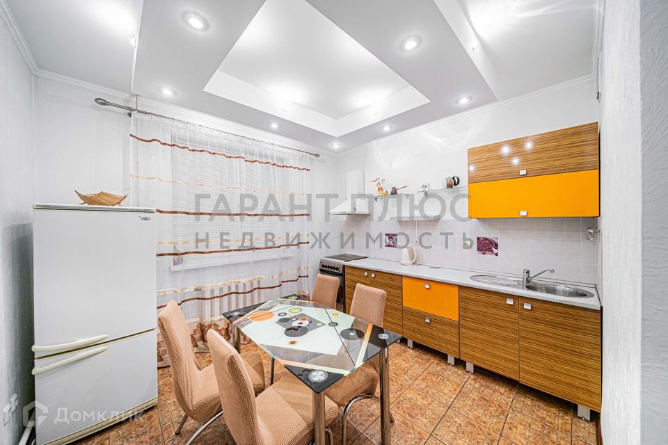 Сдаётся 2-комнатная квартира, 64 м²