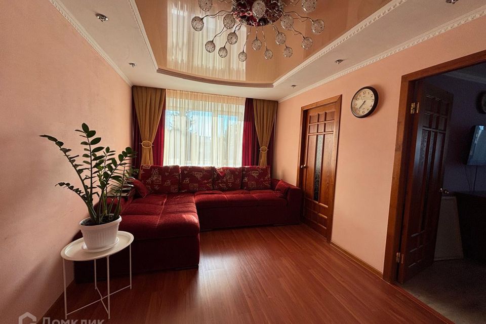 Продаётся 4-комнатная квартира, 59.7 м²