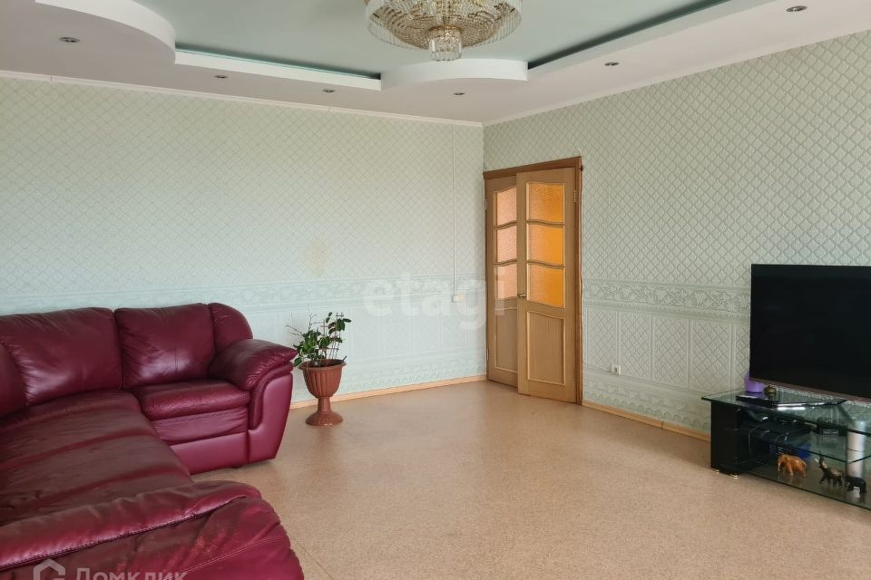 Продаётся 3-комнатная квартира, 101 м²