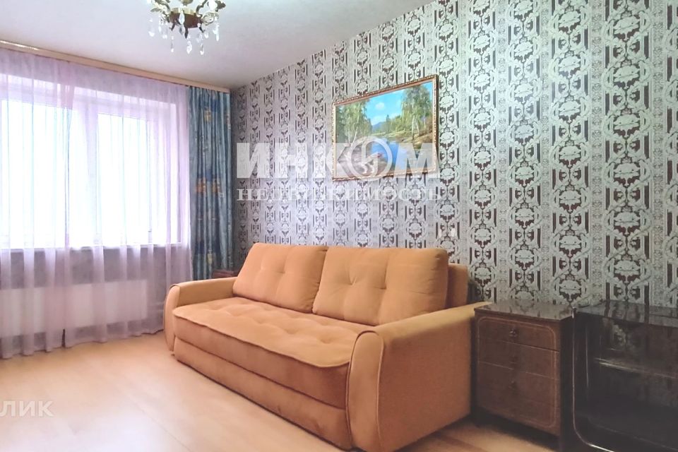 Продаётся 1-комнатная квартира, 42.2 м²