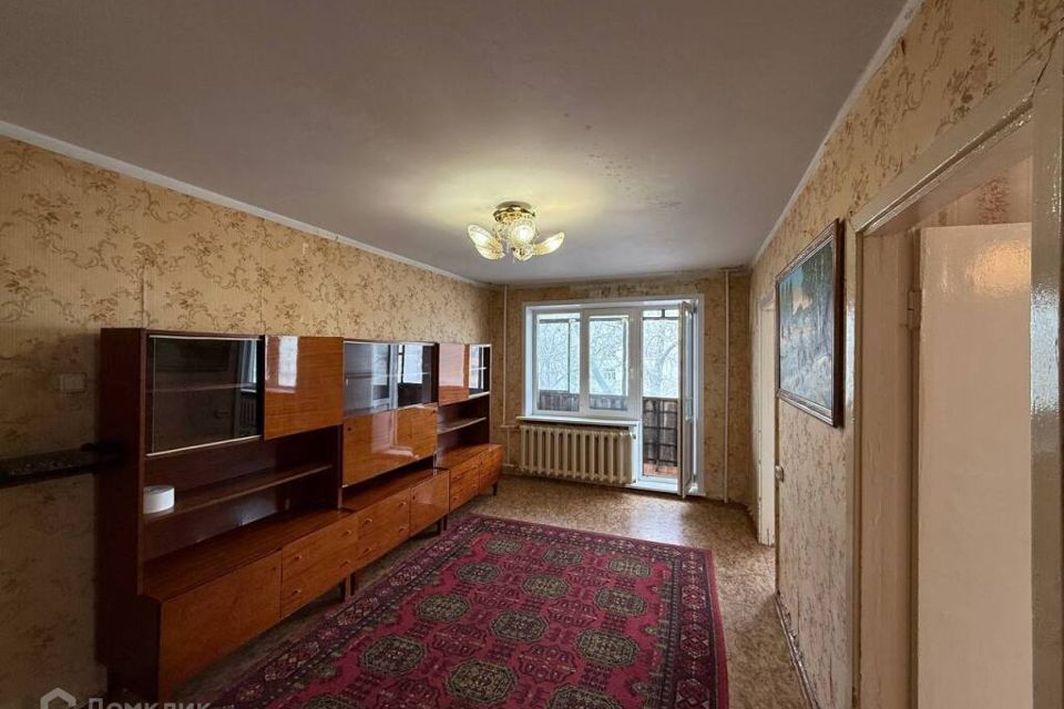 Продаётся 4-комнатная квартира, 60 м²