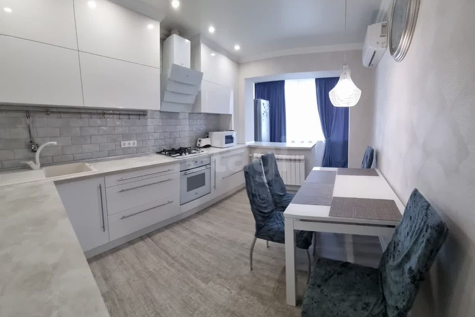 Продаётся 3-комнатная квартира, 82 м²