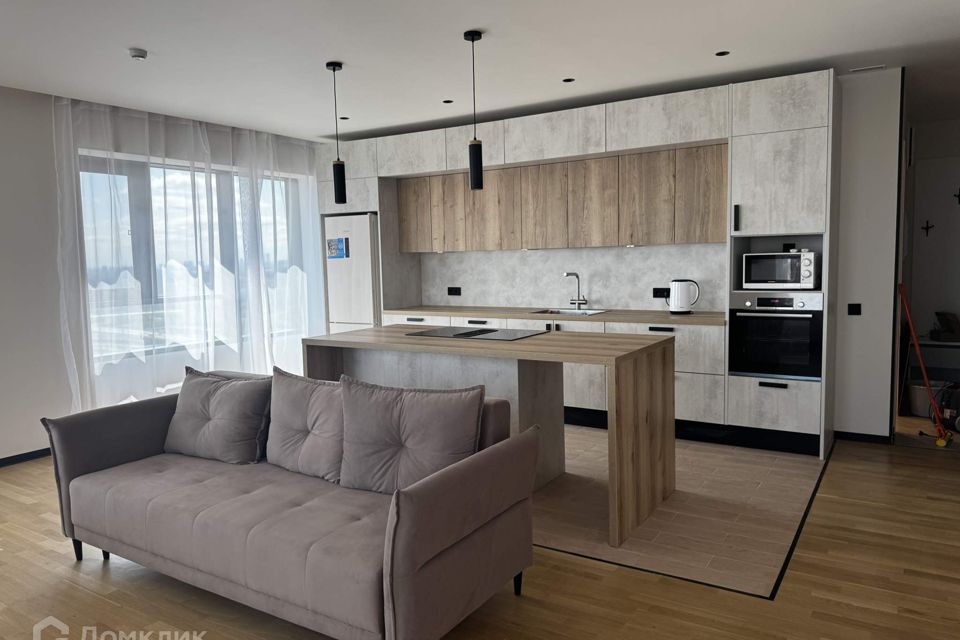 Сдаётся 3-комнатная квартира, 94 м²
