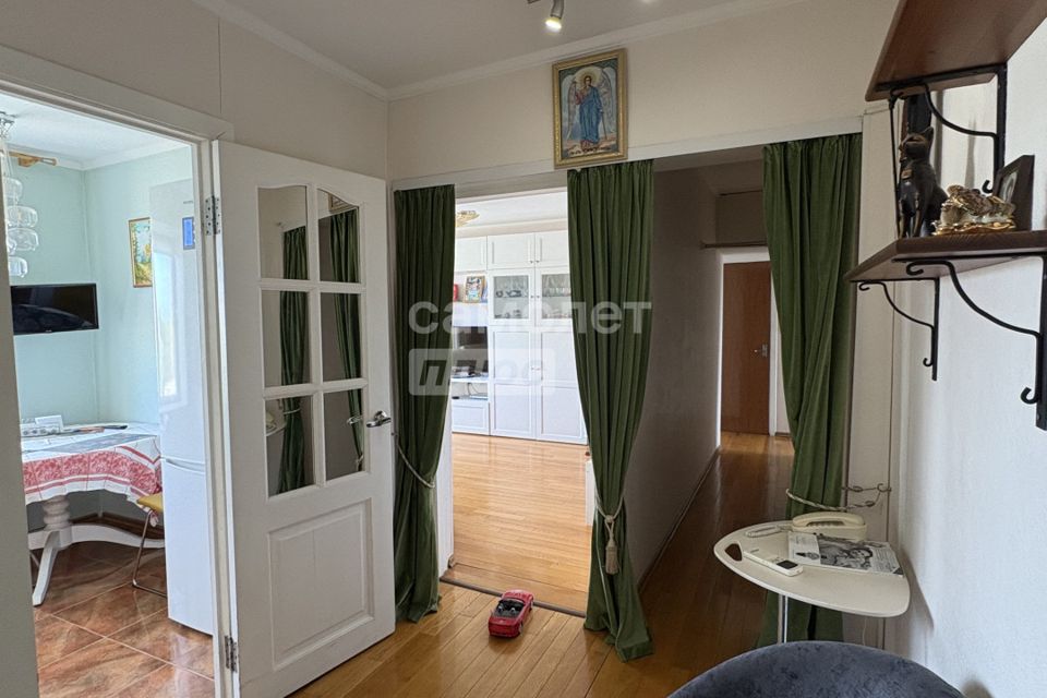 Продаётся 3-комнатная квартира, 64.4 м²