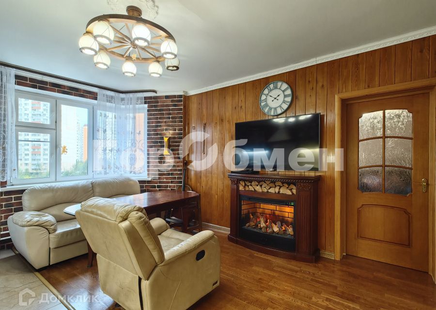 Продаётся 3-комнатная квартира, 131 м²