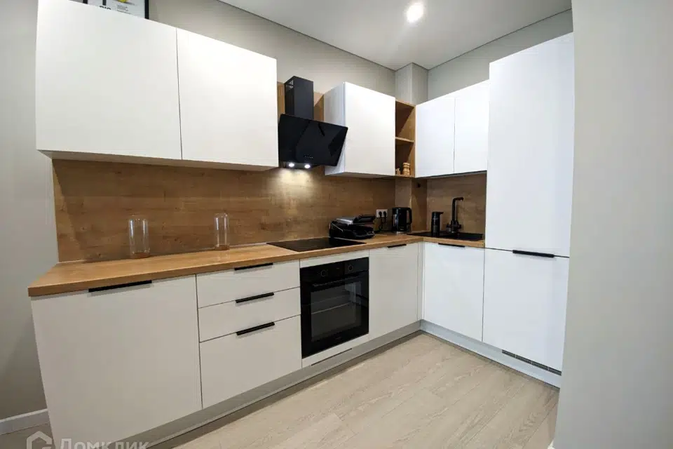Продаётся 1-комнатная квартира, 43.7 м²