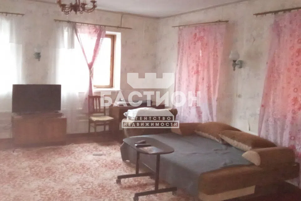 Продаётся 2-этажный дом, 200 м²
